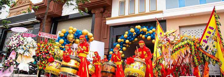 Hữu Đăng Đường nhận múa lân khai trương Sơn Trà