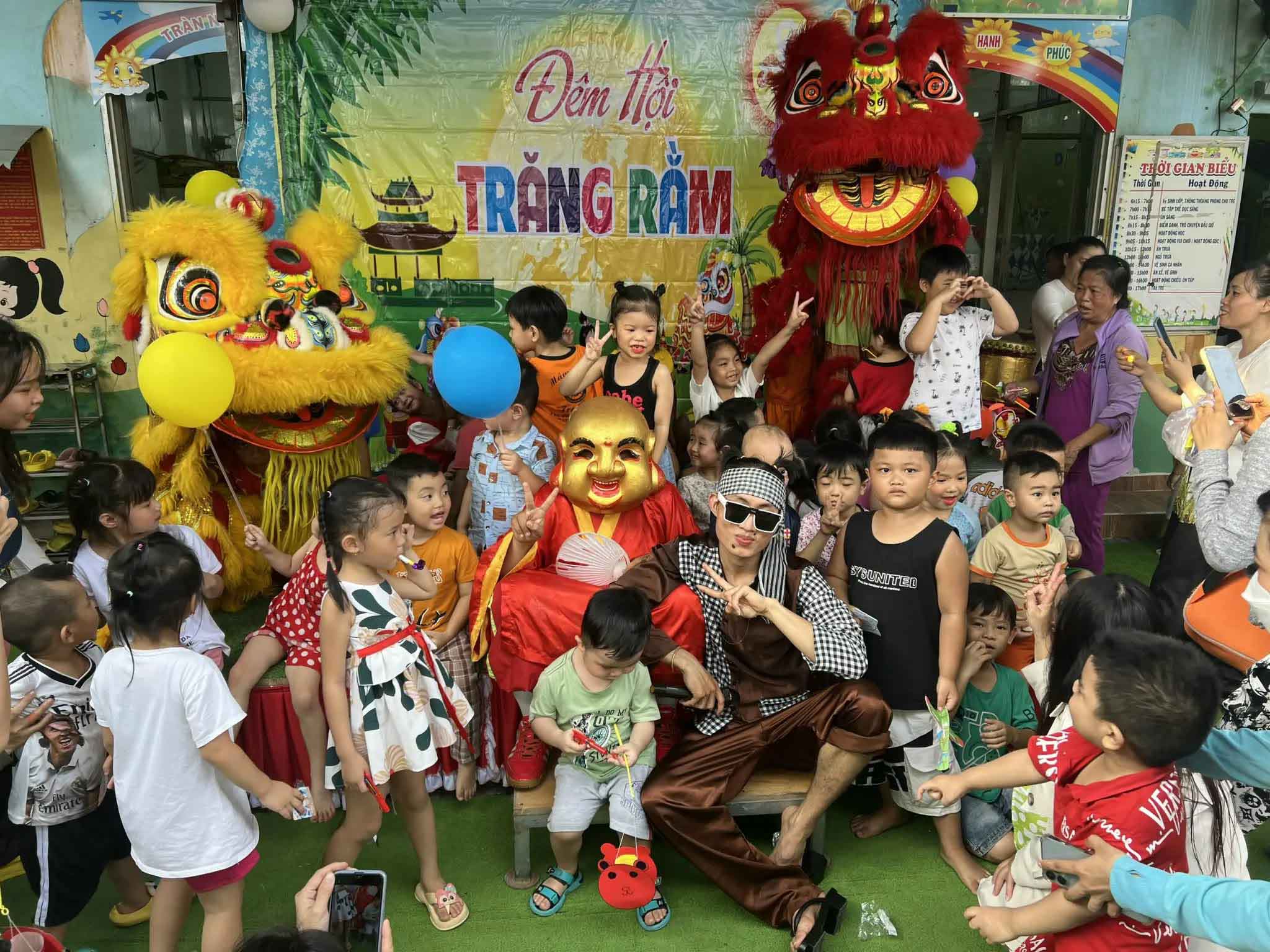 Thuê múa lân Trung Thu chỉ từ 3tr